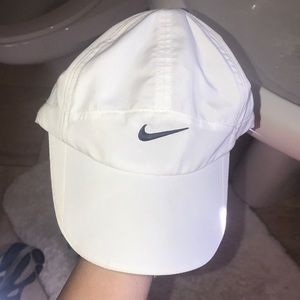 nike workout hat